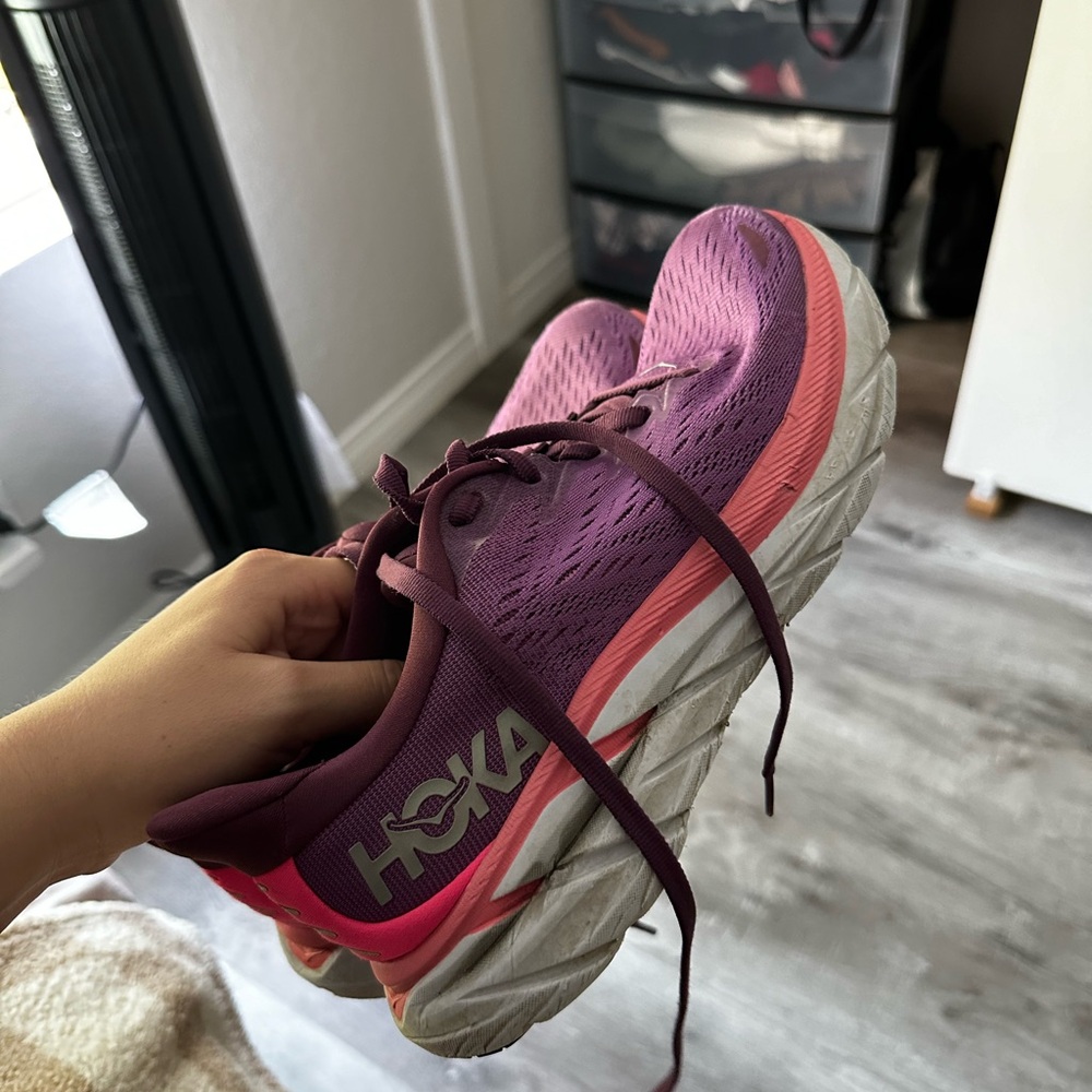 Hoka Clifton 8